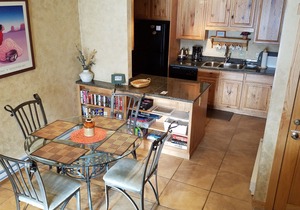 Tyra - True Ski In Ski Out, 732 sq ft with Spectacular Views. Stroll to town.