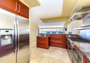 Welcome to Colony Surf #301! Beautiful corner unit on the Gold Coast!