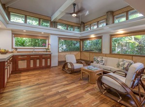 The Kulani Maui Boutique Bungalow Accommodations Street Beach | Historic Lahaina Front Street