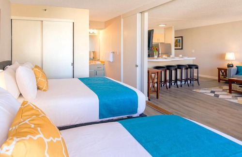 Waikiki Apartment | 15th Floor Ocean View - 1 Block to Beach - AC, Parking, WiFi
