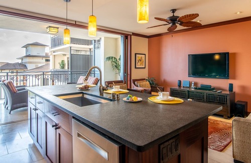 Ko Olina Condo | 2 Bed, 2 Bath Ocean and Pool View Penthouse (O1001)