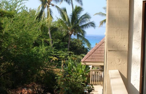 Kailua-Kona Condo | 2 bedrooms, 2 bathrooms - Across street from beach and close to Kailua Village