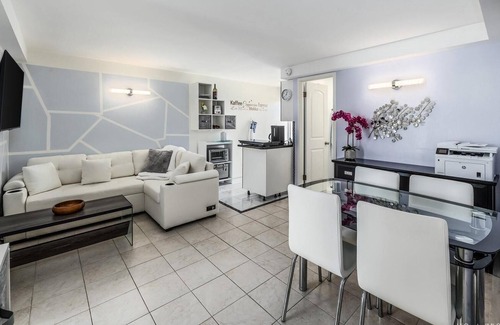 Waikiki Condo | ALOHA-WAIKIKI BEAUTIFUL OCEAN PENTHOUSE 1BR