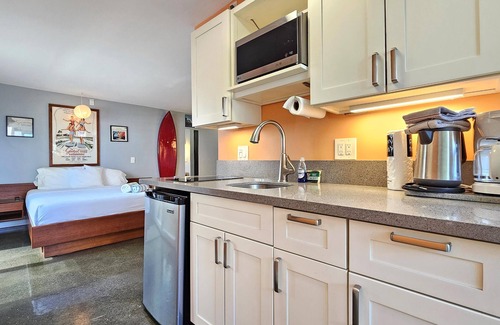 Waikiki Apartment | ALOHA-WAIKIKI RETRO BEACH DREAMS 71