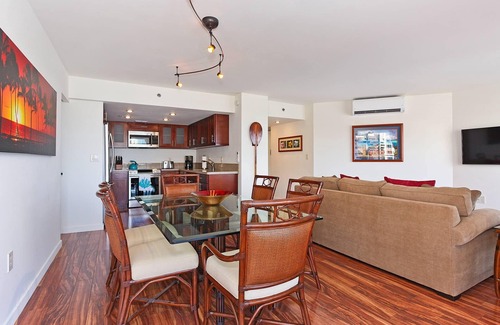 Waikiki Condo | BEAUTIFUL Ilikai suite w/Ocean, Marina & Sunset Views! Large Lanai! Parking!