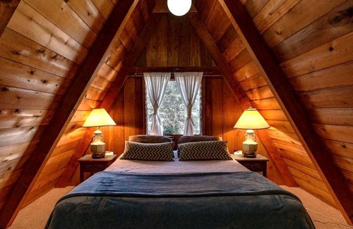 Volcano Cabin | Cabin ∙ 1 bedroom ∙ 4 guests