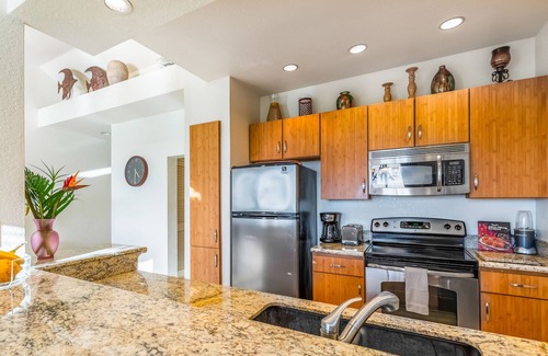 Wailea Condo | Coursefront Condo with Shared Pool & Hot Tub, Private W/D, WiFi, and Ocean View