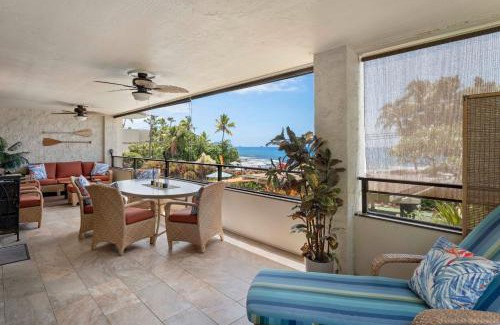 Kailua-Kona Villa | Direct Oceanview Paradise in a luxury condo 2B2B,AC