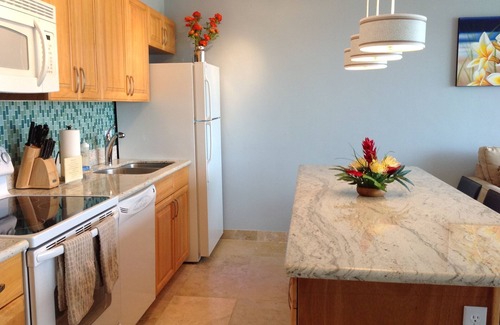 Waikiki Condo | Fully Remodelled View Condo Near Waikiki Beach with Free Parking/WiFi