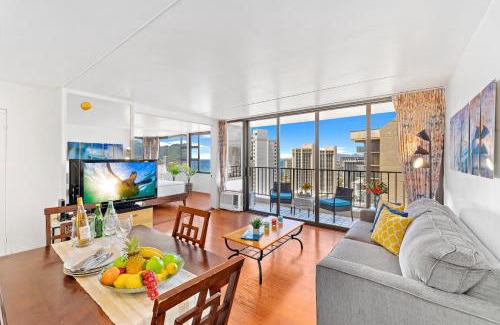 Waikiki Apartment | Hawaii Dream Escape, Ocean Views & Free Parking