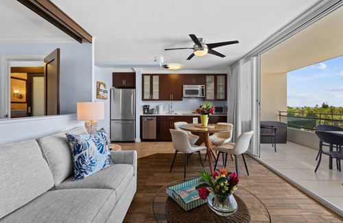 Waikiki Condo | Heart of Waikiki With Partial Ocean View! Washlet! FREE Off-site Parking!