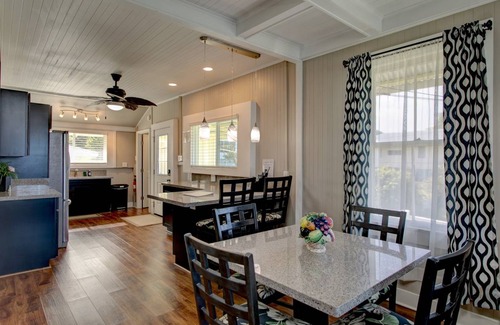 Hakalau House | House ∙ 2 bedrooms ∙ 4 guests