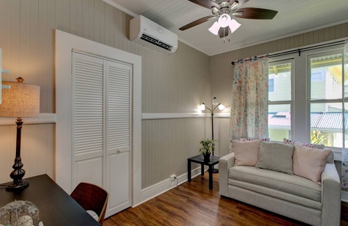 Hakalau House | House ∙ 2 bedrooms ∙ 4 guests