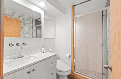 Waikiki Apartment | Ilikai Marina Studios