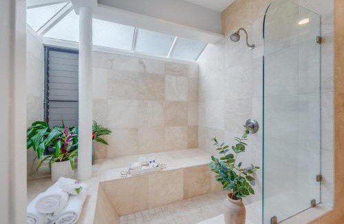 Napili House | Kapalua Bay Villas 20G4 · KBV 20G4 Updated OceanFront for Whale