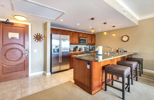 Honokowai Condo | KBM Resorts | Spacious 6-Bedroom Honua Kai Collection | Same Floor | Ocean and Mountain Views + 4 Free Rental Cars! HKH-229/36/38/40