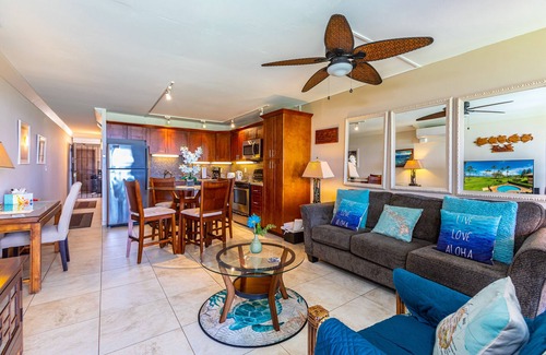 Kihei Condo | Leinaala Oceanfront #302 Panoramic Ocean Front View, A/C Great Location, Pool