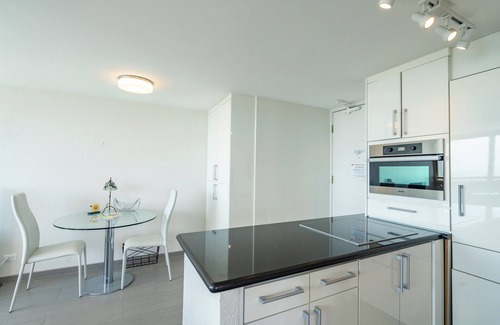 Waikiki Condo | Modern 43rd Floor 1BD - Views of Panoramic Ocean & Diamond Head!