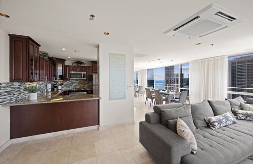 Waikiki Condo | Ocean-Diamond Head Views PH Condo at Ilikai Hotel by the Beach w/Full Kitchen