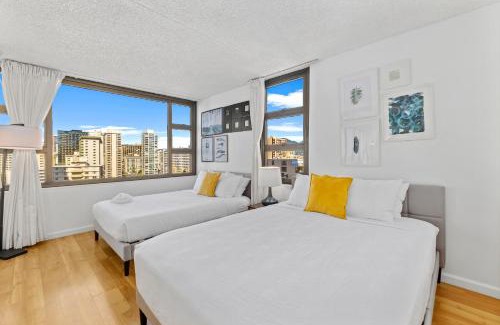 Waikiki Apartment | Ocean View, Steps to Waikiki Beach and Free Parking