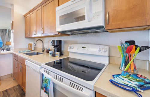 Kihei Condo | Oceanfront! Air Conditioned! Amazing Views! Ground Floor! 3 Bedroom 2 Bath