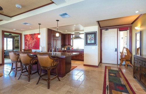 Kamuela Condo | Spacious Condo with Backyard and Ocean views | Mauna Kea Resort