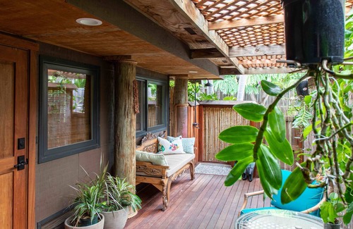 Historic Lahaina Front Street House | The KulanI Maui: boutique bungalow accommodations one walking street to beach