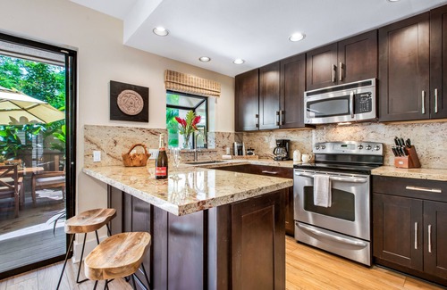 Napili House | WALK TO NAPILI BAY A SANDY BEACH-3 BEDROOMS-PRIVATE HOT TUB ON LANAI-KAPALUA