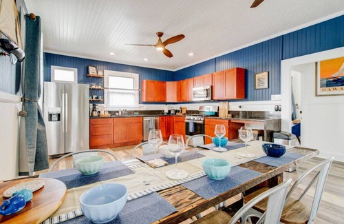 Hilo House | Whaler`s Inn- Nautical Magical