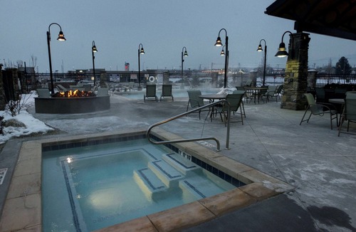 Midvale Condo | 1 Bedroom Suite! Access to a Heated Pool & Hot Tub