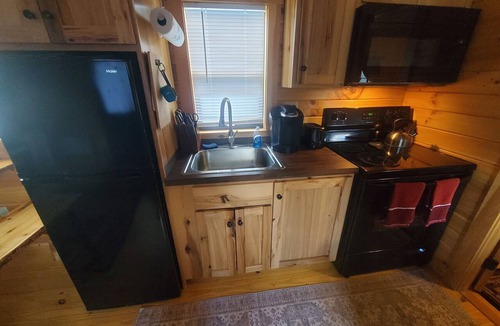 Eustis Cabin | 100 night. Atv trail. Great Bird,Bear, Deer and Moose Hunting. Sugarloaf