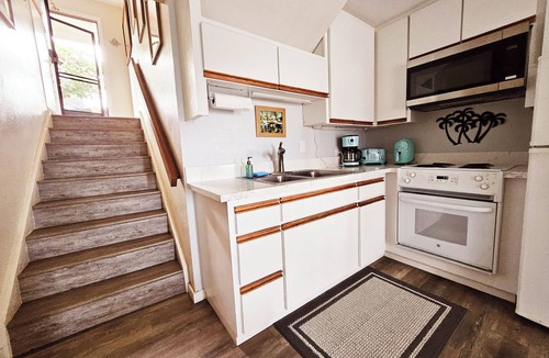 Punaluu Condo | #13 Ocean Views | 0 Bed, 1 Bath