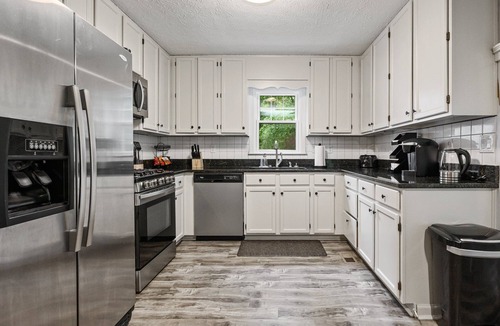 Clarkdale House | 1356 Velvet Creek Glen, Marietta