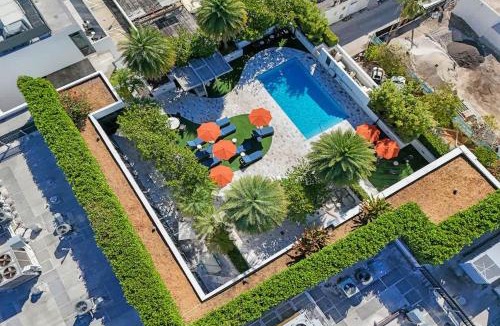 West Avenue House | 17WEST Spacious 2BR Apartment with Balcony 511