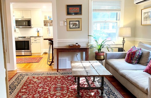 Doylestown Apartment | 1st floor Apartment in Center of Town