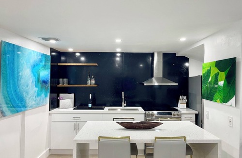 Little Haiti Apartment | 2 Bedroom City Apartment