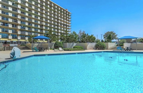 Southeast Colorado Springs Condo | 2-bedroom condo in delightful Colorado Springs, WiFi, fitness room, heated pool
