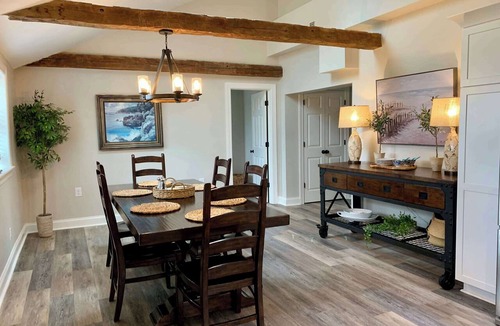 Skaneateles Apartment | 2 Bedroom/Pet Friendly/short walk to Village