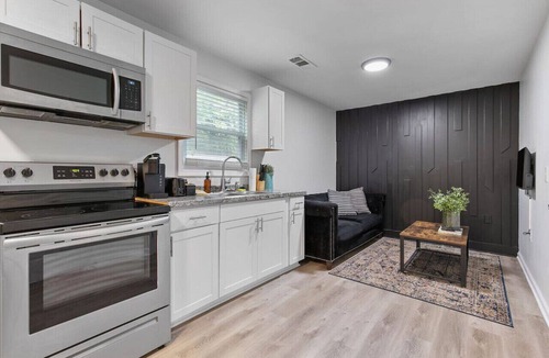 Clarkdale Apartment | 2 bedroom Rustic Duplex-Free Parking