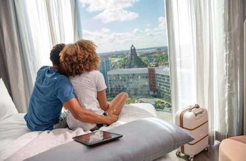 Florida Center Hotel | 2-Bedroom Suite at a 4⭐️ Hotel