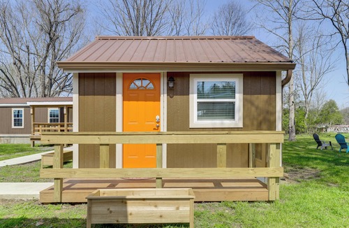 Townsend Cabin | 2 Mi to Great Smoky Mtns NP! Cozy Cabin Retreat