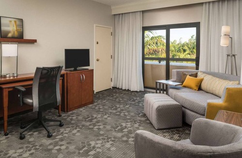 Miami Lakes Hotel | 2 Modern Units in Miami Lakes, with Pool, Pet-Friendly!