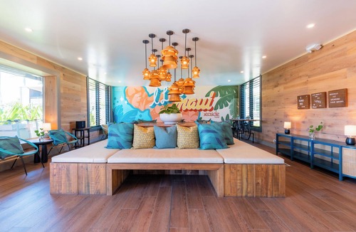 Kahului Hotel | 2 Pet Friendly Units | Ocean View | Outdoor Pool | Parking Onsite | Shuttle