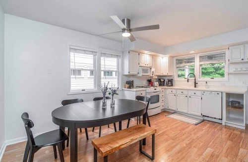 Chautauqua House | 20 Park-Walk to Everything CHQ-Pets OK-Free Bikes
