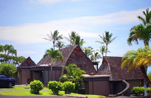 Punaluu Condo | #26 1 King Bed/1 Bath with Sofa Sleeper and Ocean View