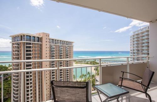 Waikiki Apartment | 26 FREE Parking Ocean Front 2br-Waikiki Ala Moana