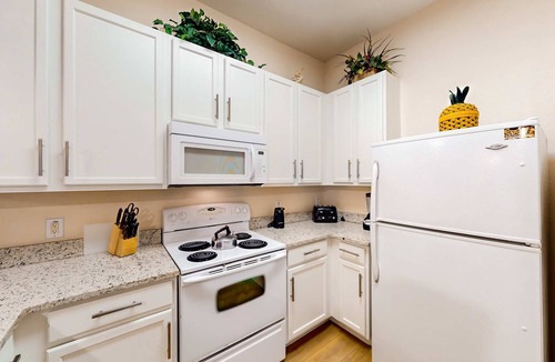 Bahama Bay Condo | 2nd floor condo w/basketball court, pools, near theme parks, tennis court