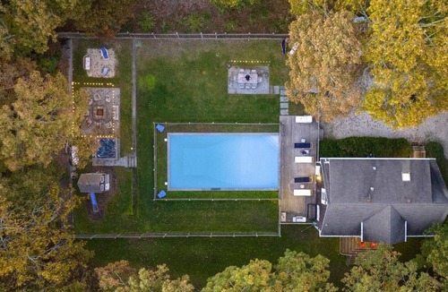 Amagansett North House | 3 Bedroom 3 Bath House on 2 private acres in Amagansett. Large Pool, Firepit