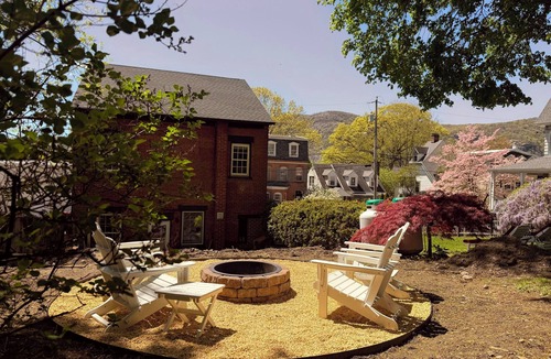 Philipstown House | 3-bedroom Cold Spring house with yard, patio, EV charger, AC, hot tub, fire pit