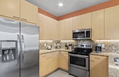 Clear Creek House | 3-bedroom en suites townhome in welcoming Clermont with splash pool